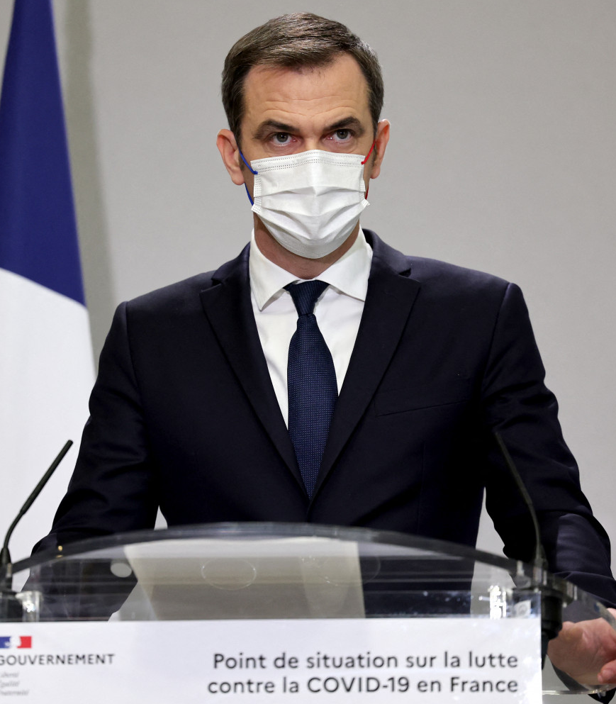 Coronavirus : Véran évoque la fin de l'obligation du masque en intérieur "à la mi-mars", "si les conditions sont réunies"